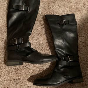 Black riding boots